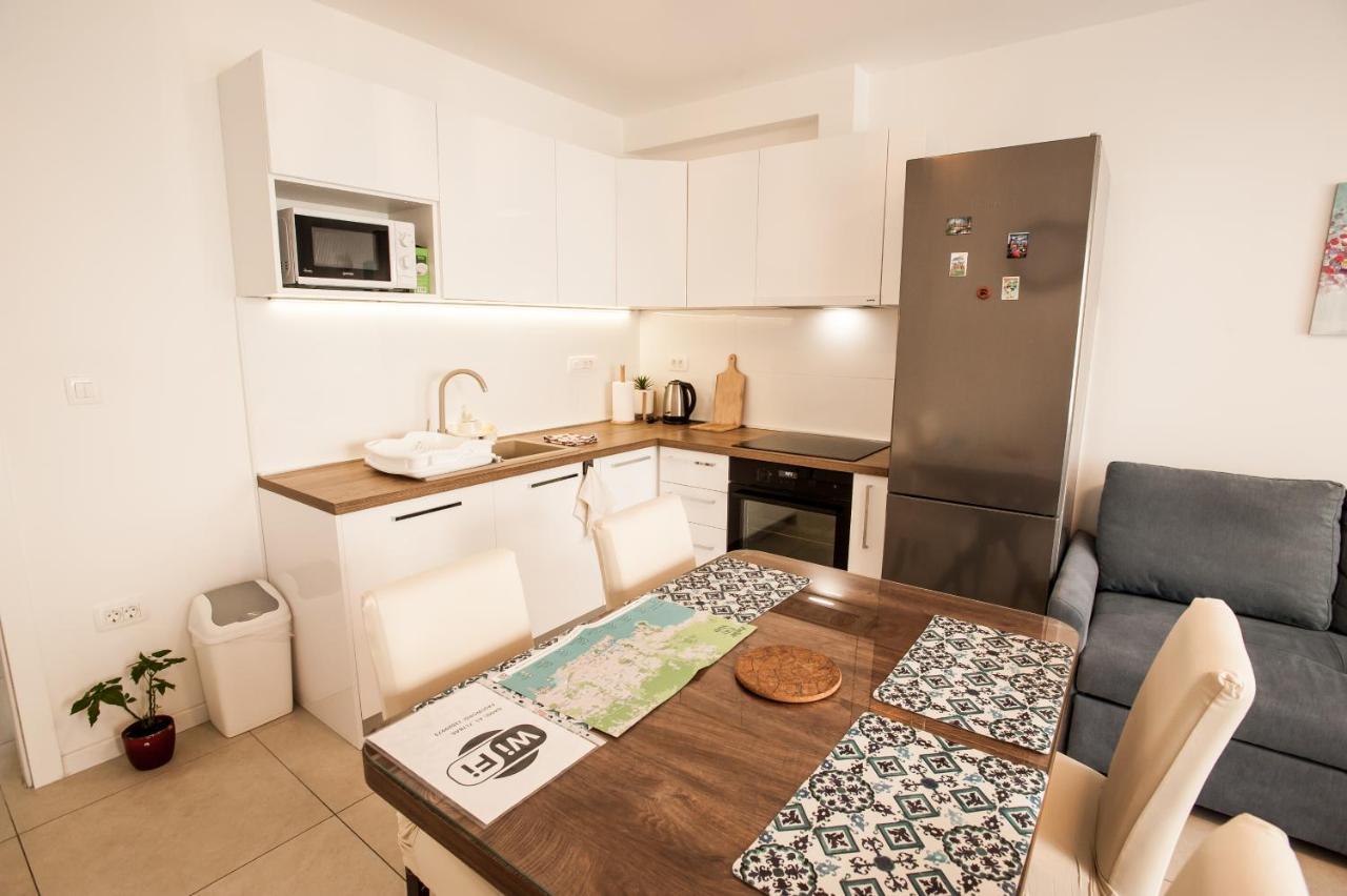 Apartment Little Violet - Balcony & Free Parking Zadar Exterior foto