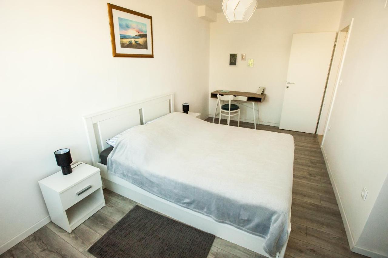 Apartment Little Violet - Balcony & Free Parking Zadar Exterior foto