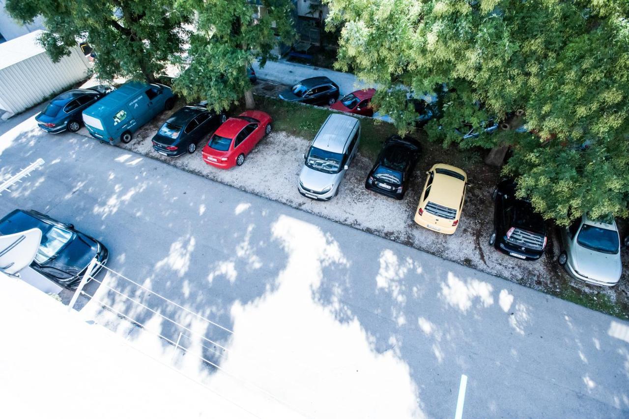 Apartment Little Violet - Balcony & Free Parking Zadar Exterior foto